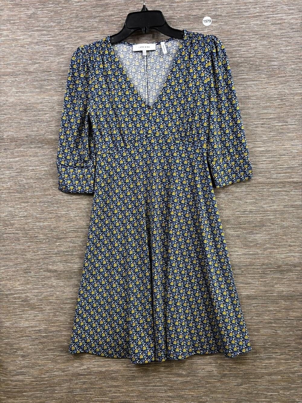 Lark & Ro. Floral Sheath Dress Womens Size 4 Blue and Yellow Short Sleeve VNeck